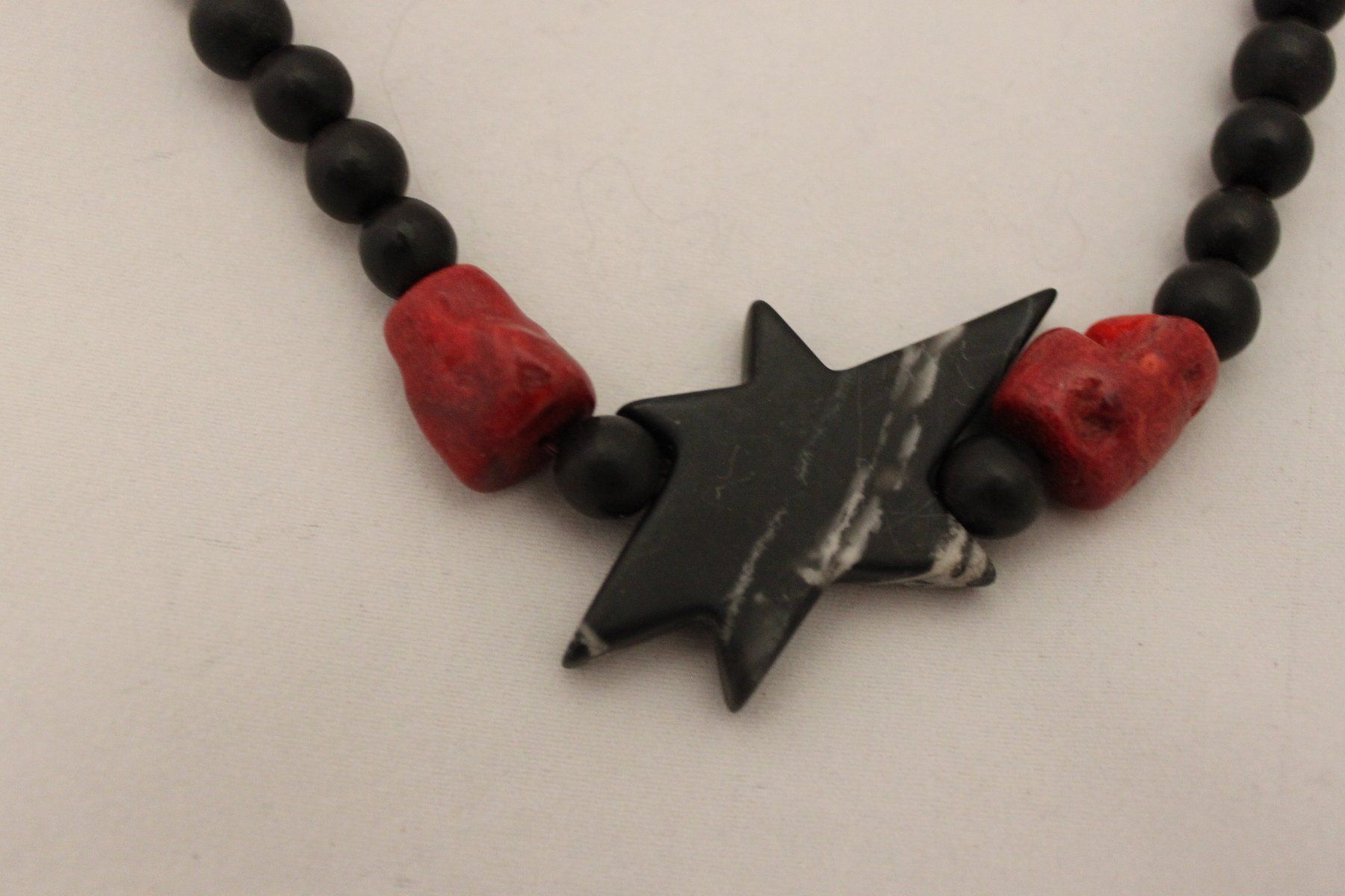 Colliers: Collier étoile – Neuf avec emballage d'origine à Marsens par fakia 2