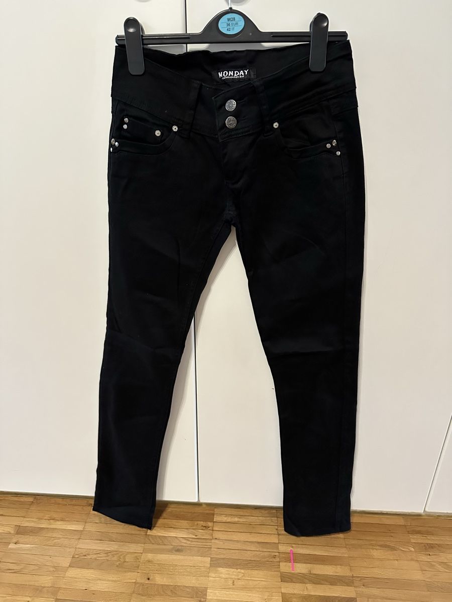 Jeans: Jeans – D'occasion à Volketswil par ben_9s6x