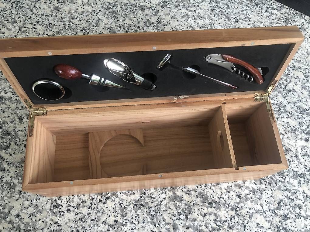 Altro in Decorazioni & Accessori: Wein Geschenkbox Holz neu – Nuovo e nell'imballaggio originale da Münsingen venduto da Moser99 2