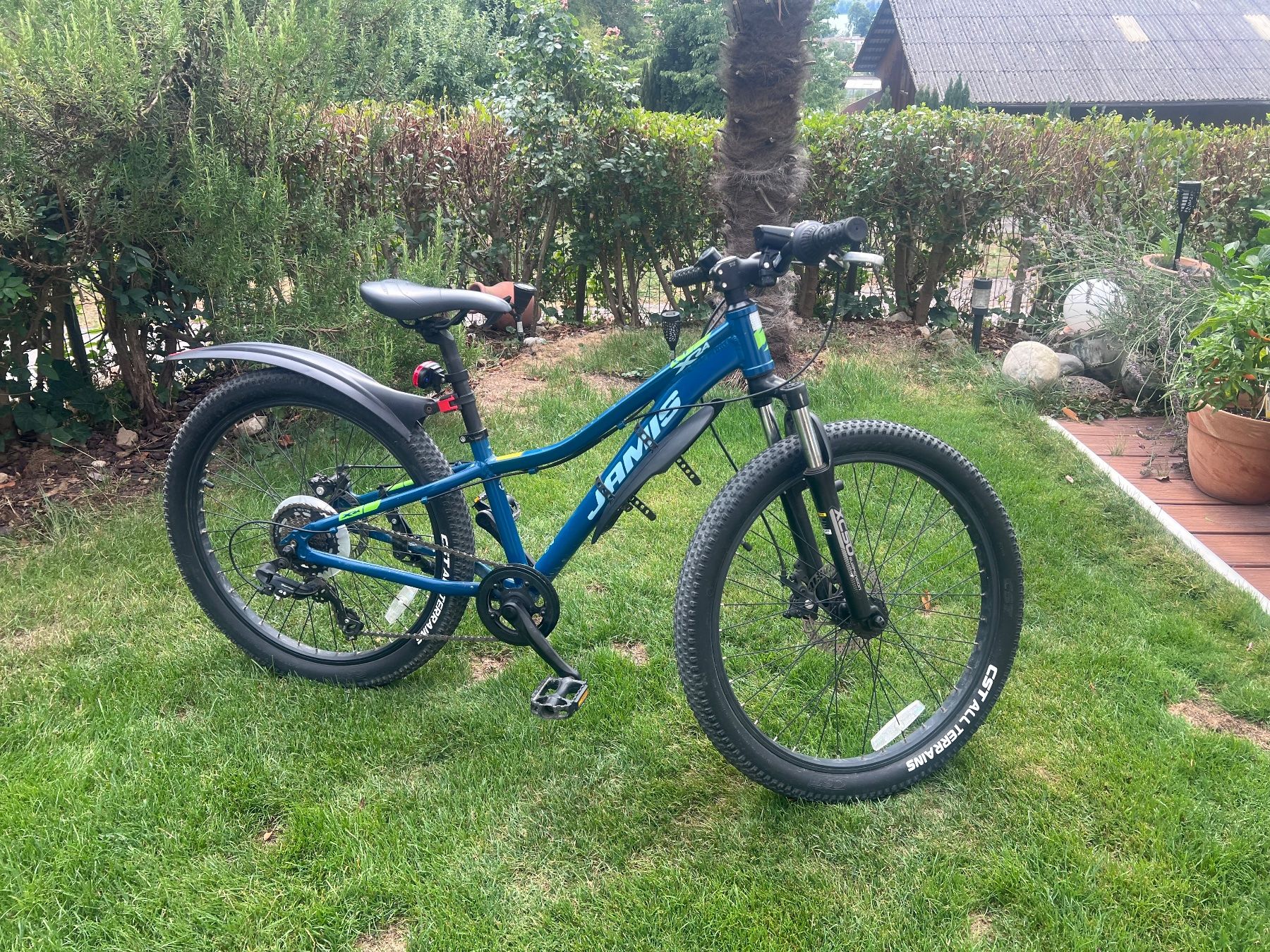 Jamis Velos: Jamis Kindervelo 24" Blau mit Zubehör – Gebraucht aus Gelfingen von iwanschroeter
