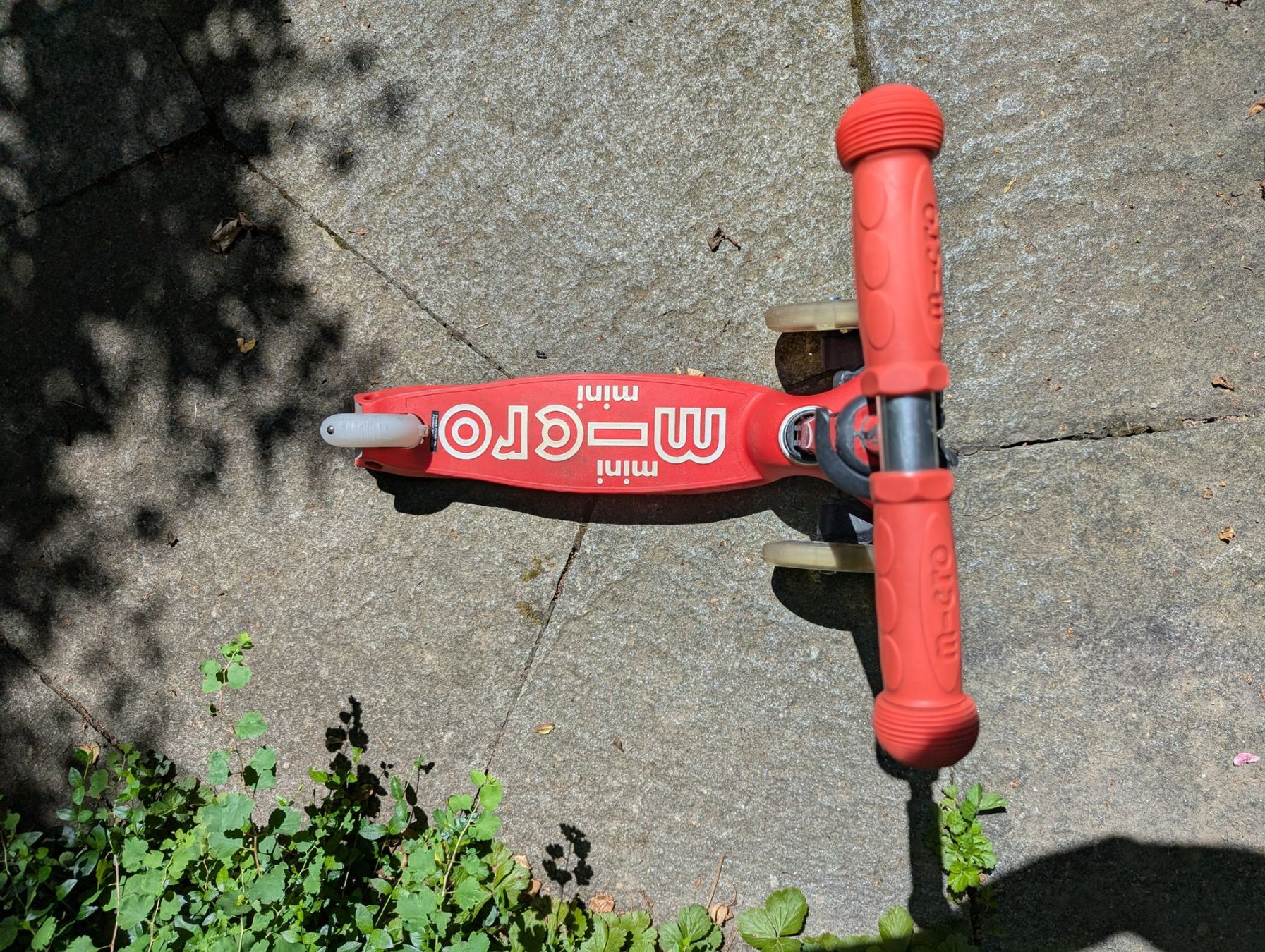 Micro Veicoli per bambini: Mini Micro LED Kinder-Trottinett (Rot) – Usato da Bern venduto da bababux 4