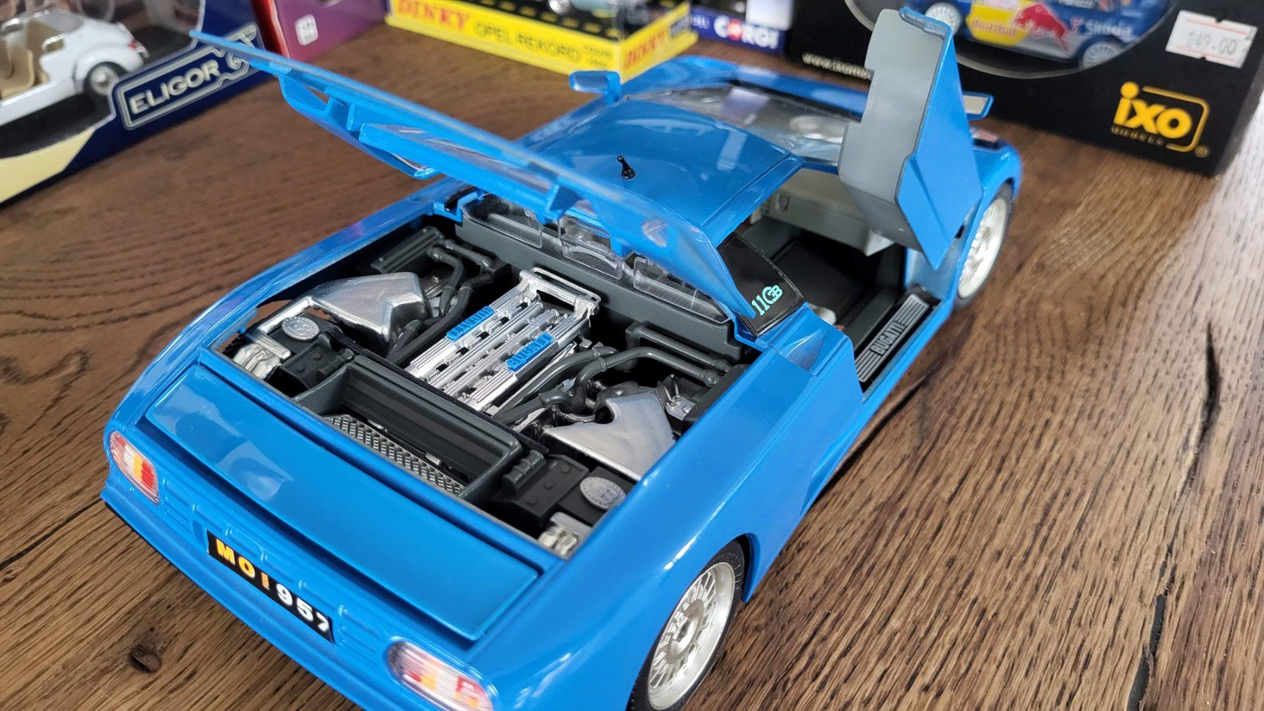 Bburago Modellini d'auto: Bugatti EB110 1991 1:18 Bburago – Usato da Rothrist venduto da Juana5 4