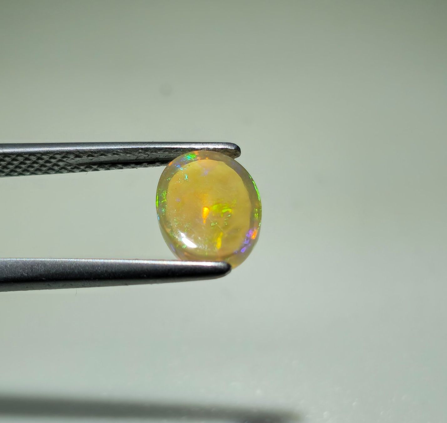 Pierres précieuses: Opal mit Schönem  Ovalem Schliff 1.20ct – Neuf (Voir description) à Schaffhausen par SahinGems 7