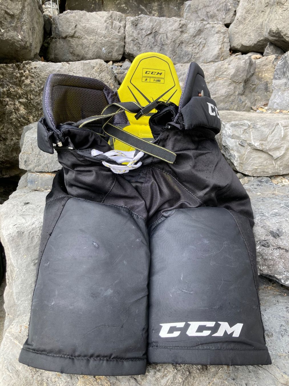 Ccm Pantalons: CCM Eishockeyhosen – D'occasion à Ringgenberg BE par Beatenberg1