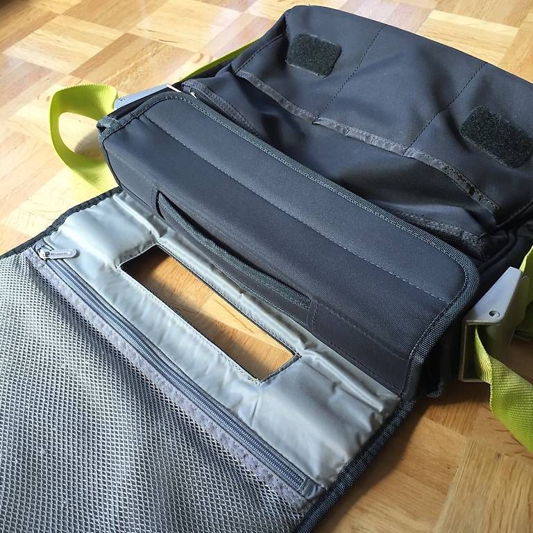 Borse: Targus Laptop-Tasche - Dunkelgrau, modern. – Usato da Niederrohrdorf venduto da S056 1
