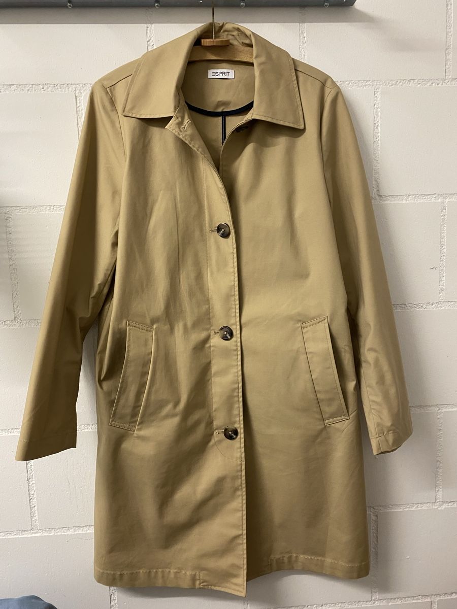 Esprit Cappotti: Esprit Regenmantel beige 34 – Usato da Thun venduto da Rolbabs