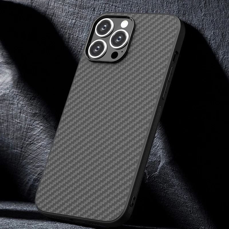 Cover & Protezioni schermo: iPhone 14 Pro Carbon Fiber Case – Nuovo e nell'imballaggio originale da Zürich venduto da Store-247