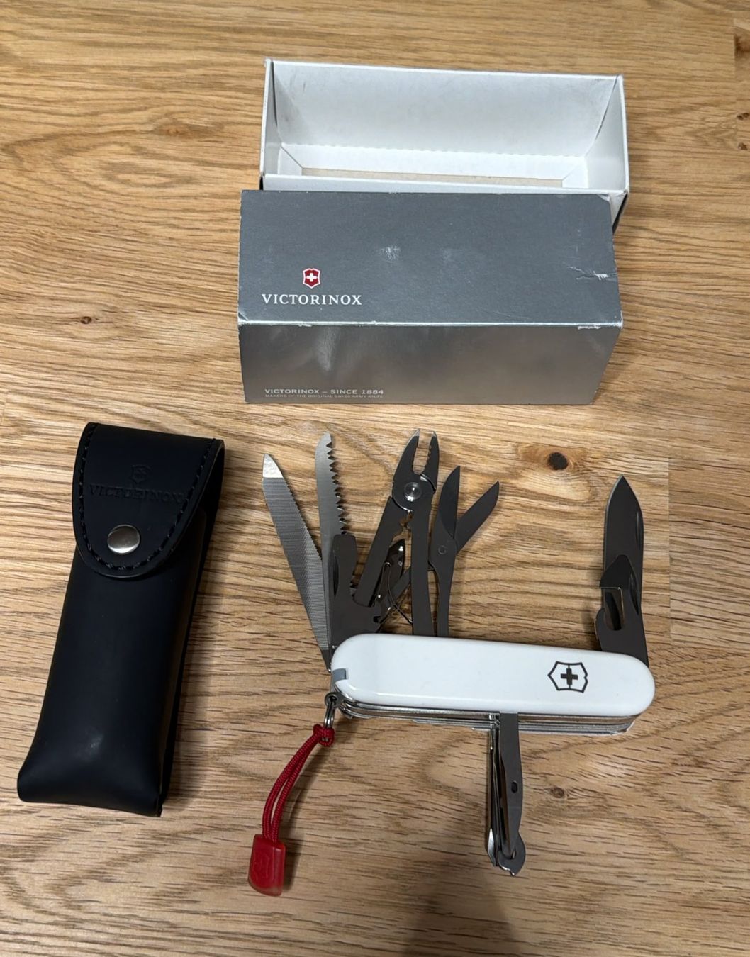 Victorinox Taschenmesser: VICTORINOX SACKMESSER MIT ETUI – Neu und originalverpackt aus Zürich von Frei-Occasionen 3