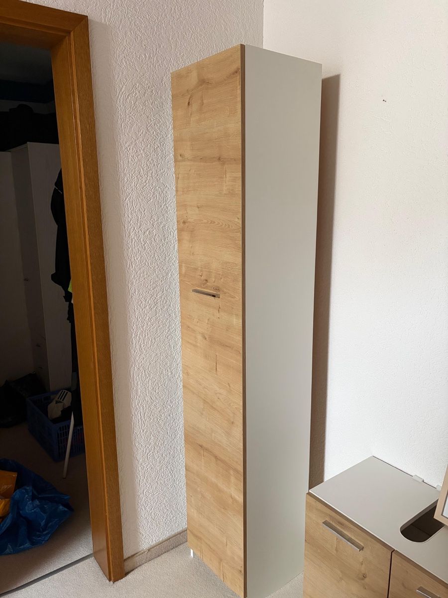 Armoires: Möbel - Holzoptik Weiss – D'occasion à Zuchwil par ali_r2h2