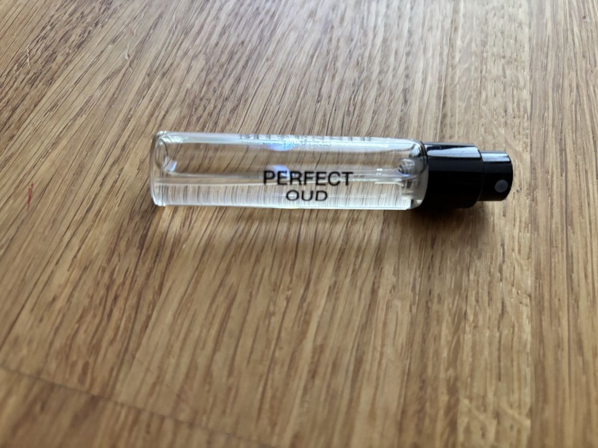 Mizensir Parfum & Eau de Toilette: Mizensir Perfect Oud Parfum Reisegrösse 8ml – Gebraucht aus Zürich von Thetimtam 1