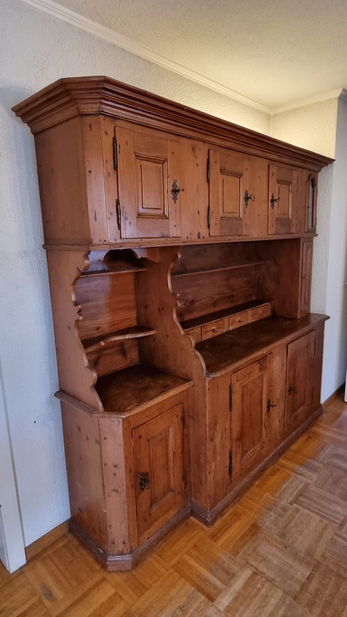 Credenze: Grosser Bauernschrank – Usato da Wohlen AG venduto da Baboom 2