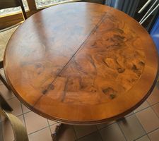 Antiker Nussbaum Esstisch ausziehbar oval 140×100 cm