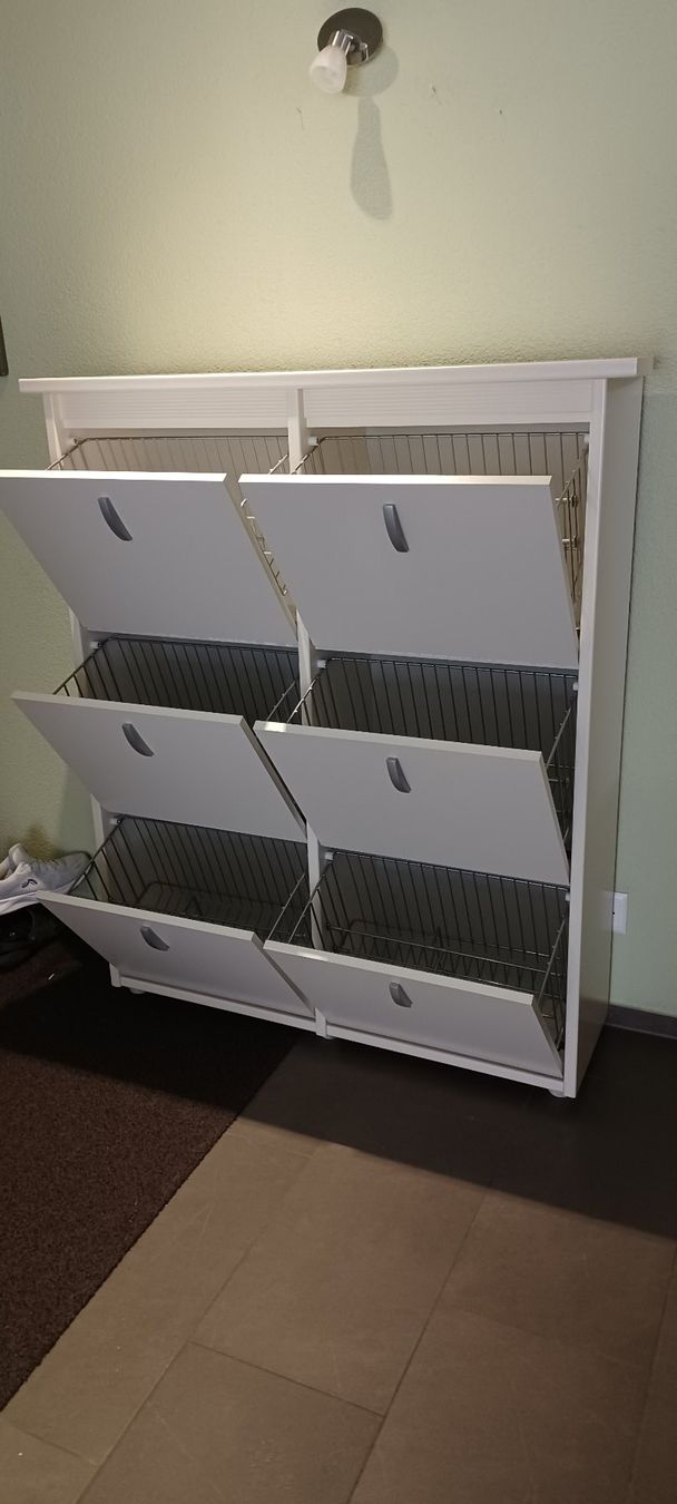 Pfister Schränke: Schuhschrank – Gebraucht aus Hochdorf von PHS 2
