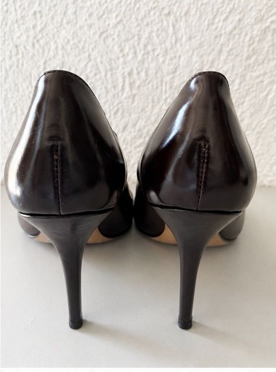 Hugo Boss Scarpe da donna: Hugo Boss Brown Leather Heels, Size 37, Pointed Toe – Usato da Cudrefin venduto da Net5dok 2