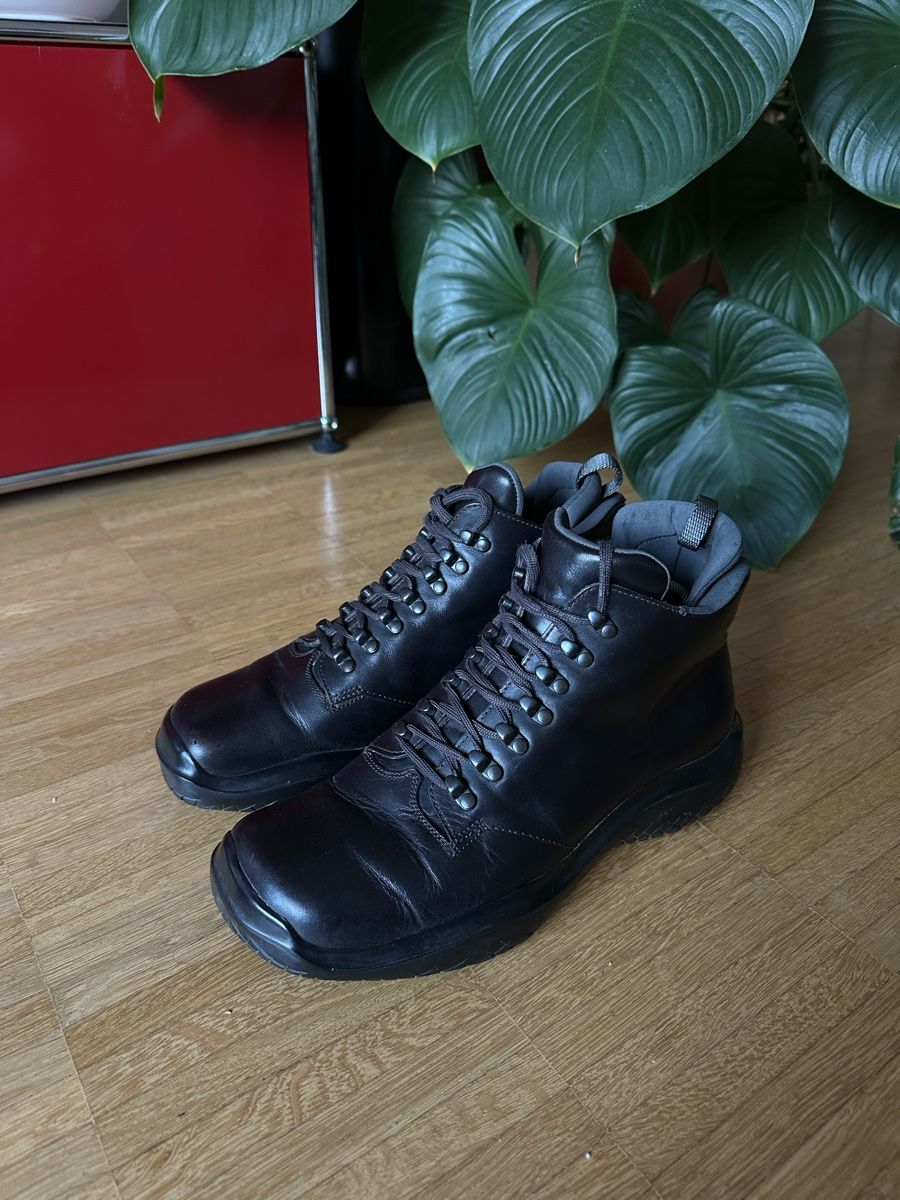 Prada Scarpe da uomo: Prada Stiefel braun Leder Archive 2000er Y2K – Usato da Basel venduto da luc_j2xz 1