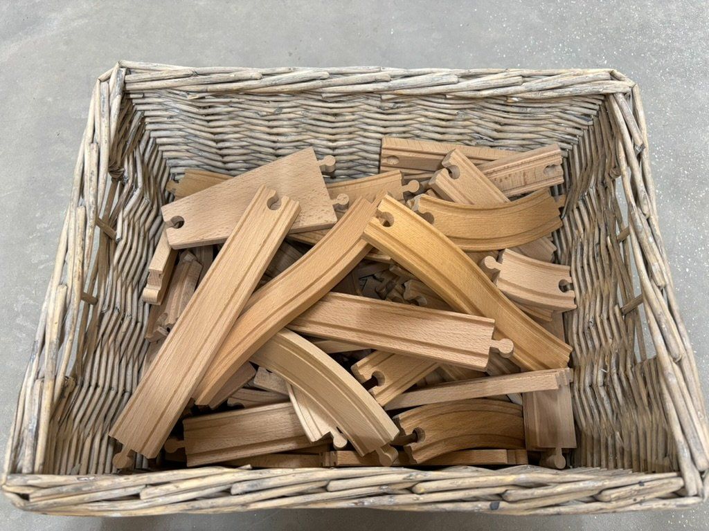 Ikea Jouets: Holzeisenbahn - IKEA LILLABO – D'occasion à Fribourg par faselb