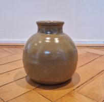 Handmade Steingut-Vase AJU von House Doctor, neu, NP 25.-