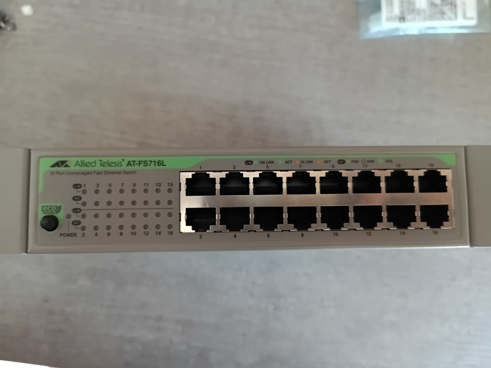 Hubs & Switches: Allied Telesis AT-FS716L 100mbit Switch – D'occasion à Wädenswil par Sami1234 1