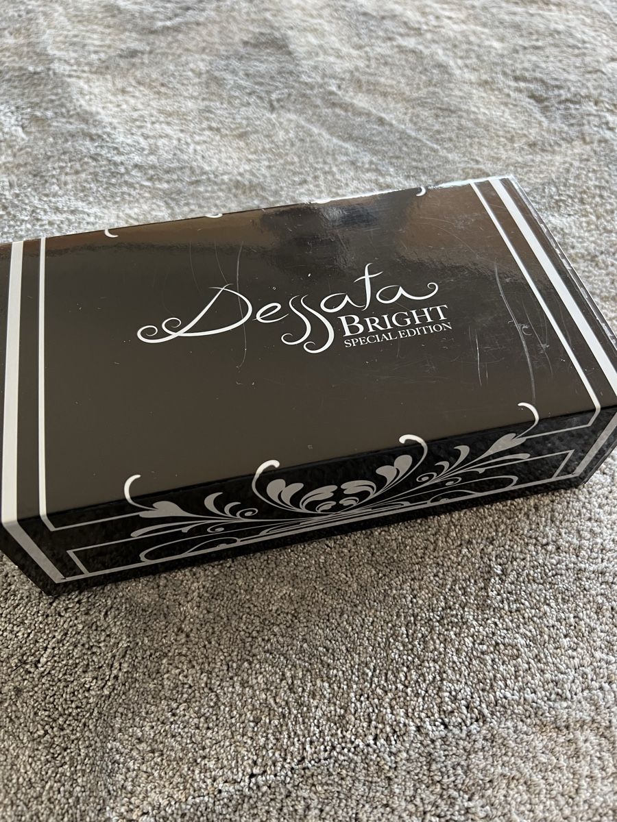 Altro per la cura dei capelli: Dessata Bürsten Set Bright Special Edition Gold NEU – Nuovo e nell'imballaggio originale da St.Gallen venduto da Shopaholic5 2