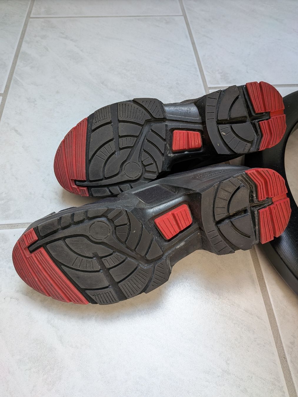 Uvex Scarpe da uomo: Uvex Sicherheitsschuh – Usato da Küssnacht am Rigi venduto da schweizerrose 4