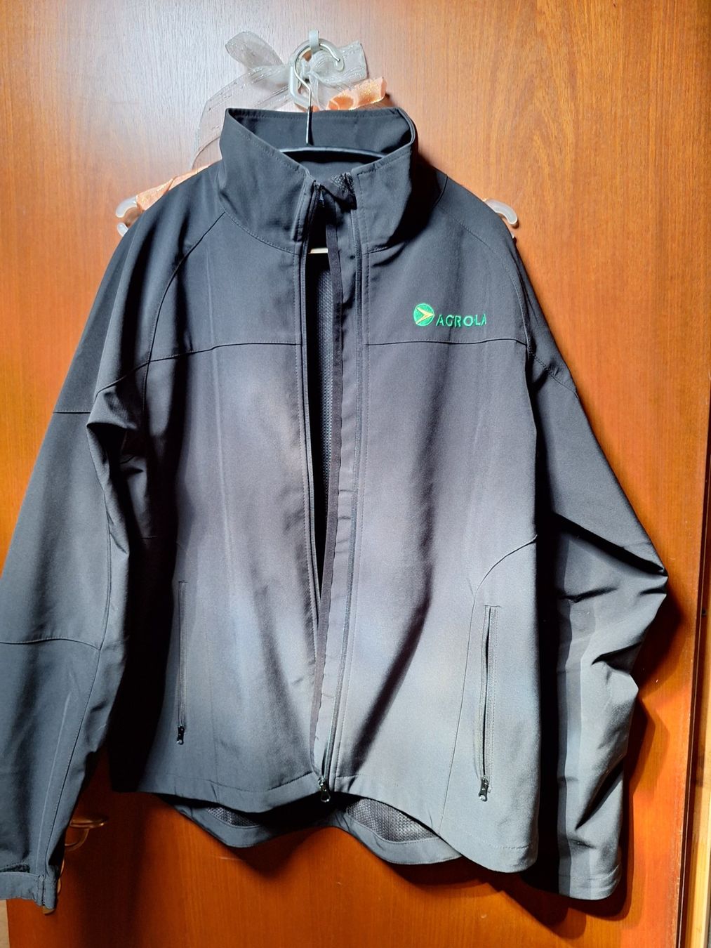 Jacken: Softshelljacke Gr L Agrola – Neu und originalverpackt aus Wegenstetten von mcfly321