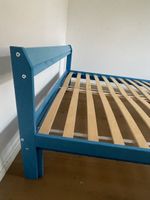 Bed frame blue with slatted base 140x200 cm