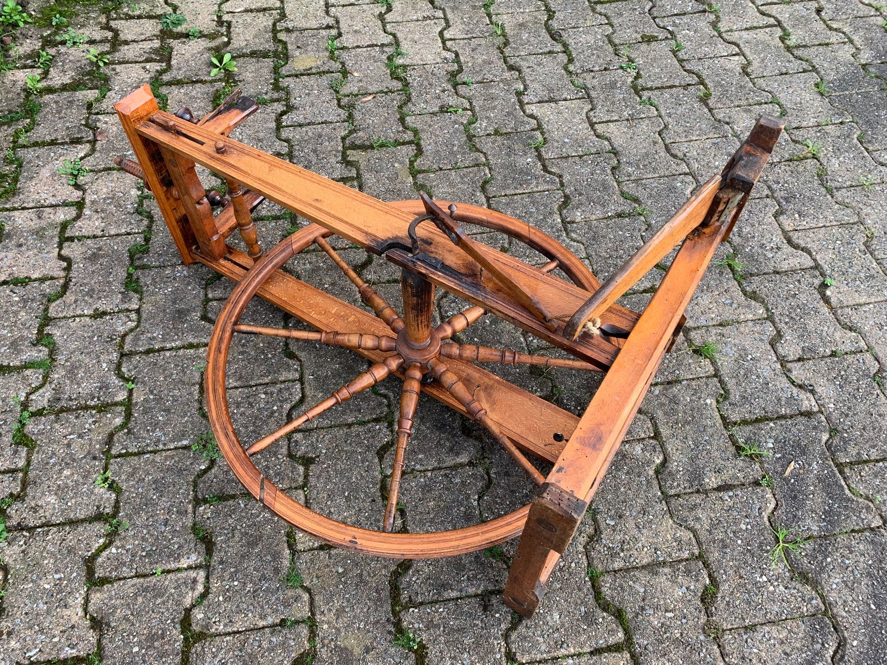 Spinnräder: antikes Spinnrad datiert 1834, Vintage – Gebraucht aus Feldbach von Olive1 9