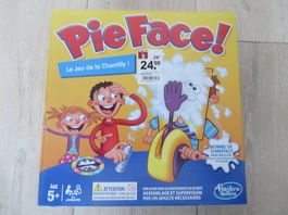 J242 - Pie Face Jeu de la Chantilly Hasbro (5+)