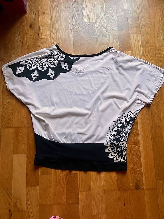 T-shirt: Desigual Shirt Grösse M – Usato da Jegenstorf venduto da Knuste 1