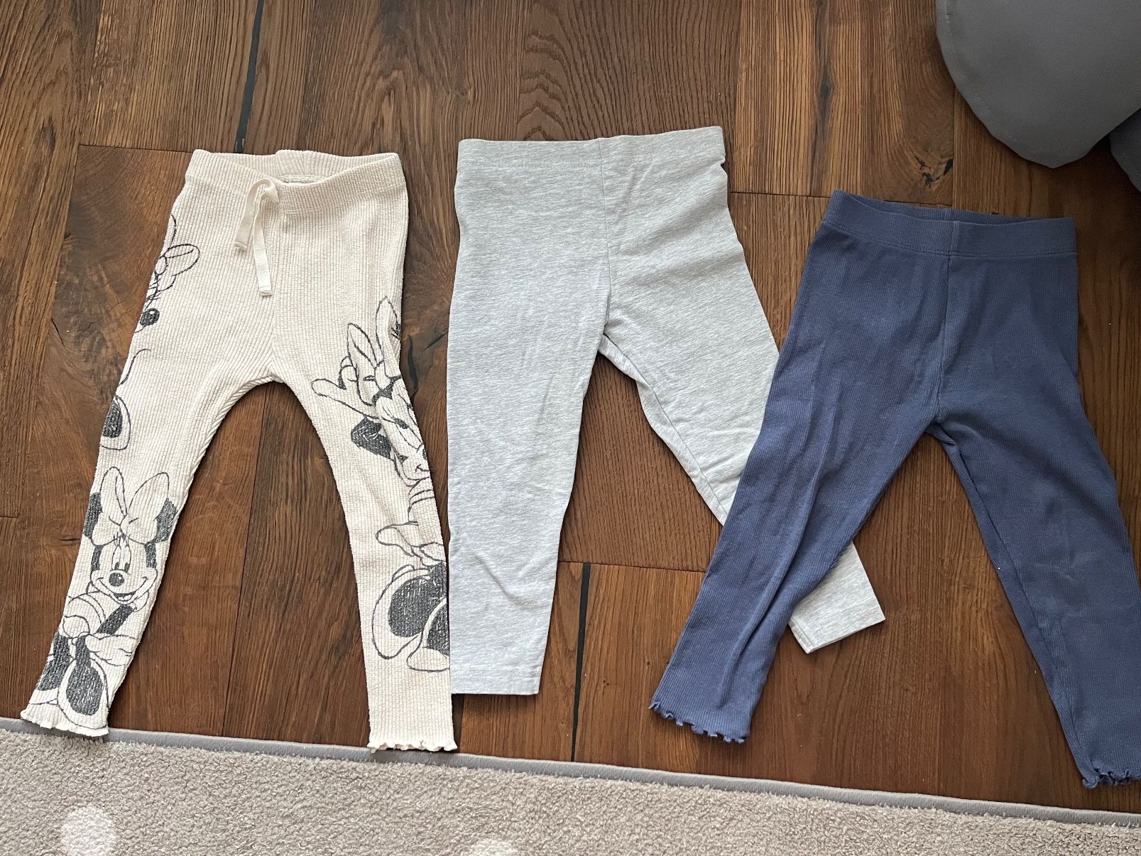 Strumpfhosen & Leggings: 3x Leggings Gr. 98 – Gebraucht aus Villnachern von schudelinho