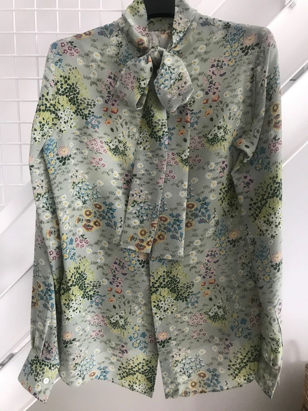Valentino Camicette: Valentino Bluse, Gr. IT 38 – Nuovo (secondo la descrizione) da Kilchberg venduto da boudoir076 1