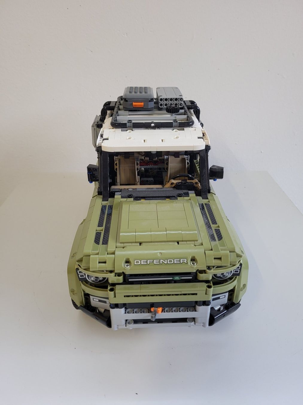 Lego Kit di costruzioni: LEGO Technic Land Rover Defender (Set 42110) – Usato da Brügg BE venduto da POU-BELLE 1