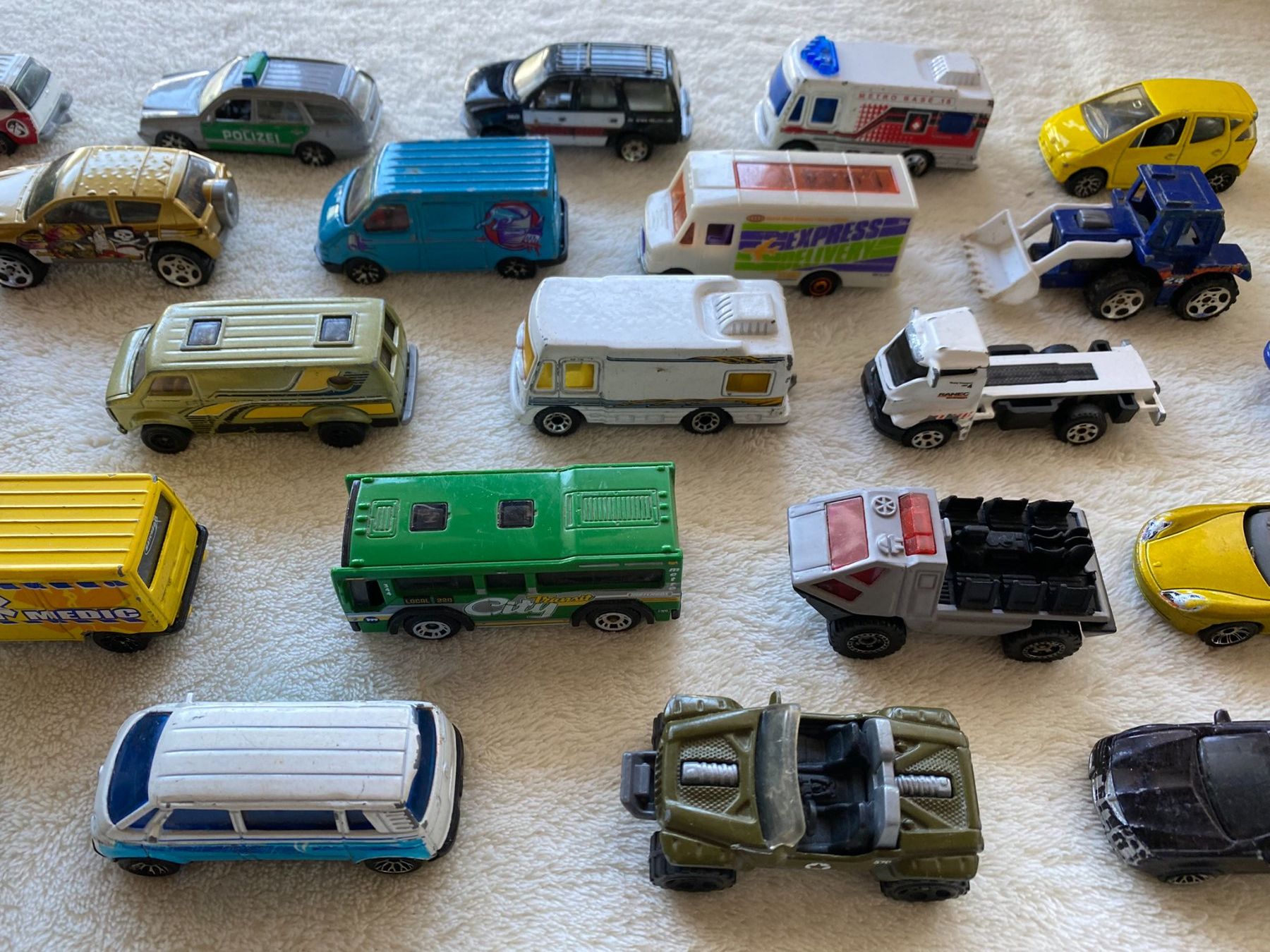 Matchbox Giocattoli: Matchbox Sammlung 27 Spielzeugautos – Usato da Spiez venduto da Mlandcruiser 4