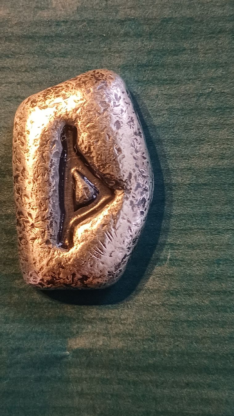 Edelmetalle: 1oz Silber CAST RUNE THURISAZ UV EFFECT EISBLAU 2500Stück – Neu und originalverpackt aus Bex von renebaar 2