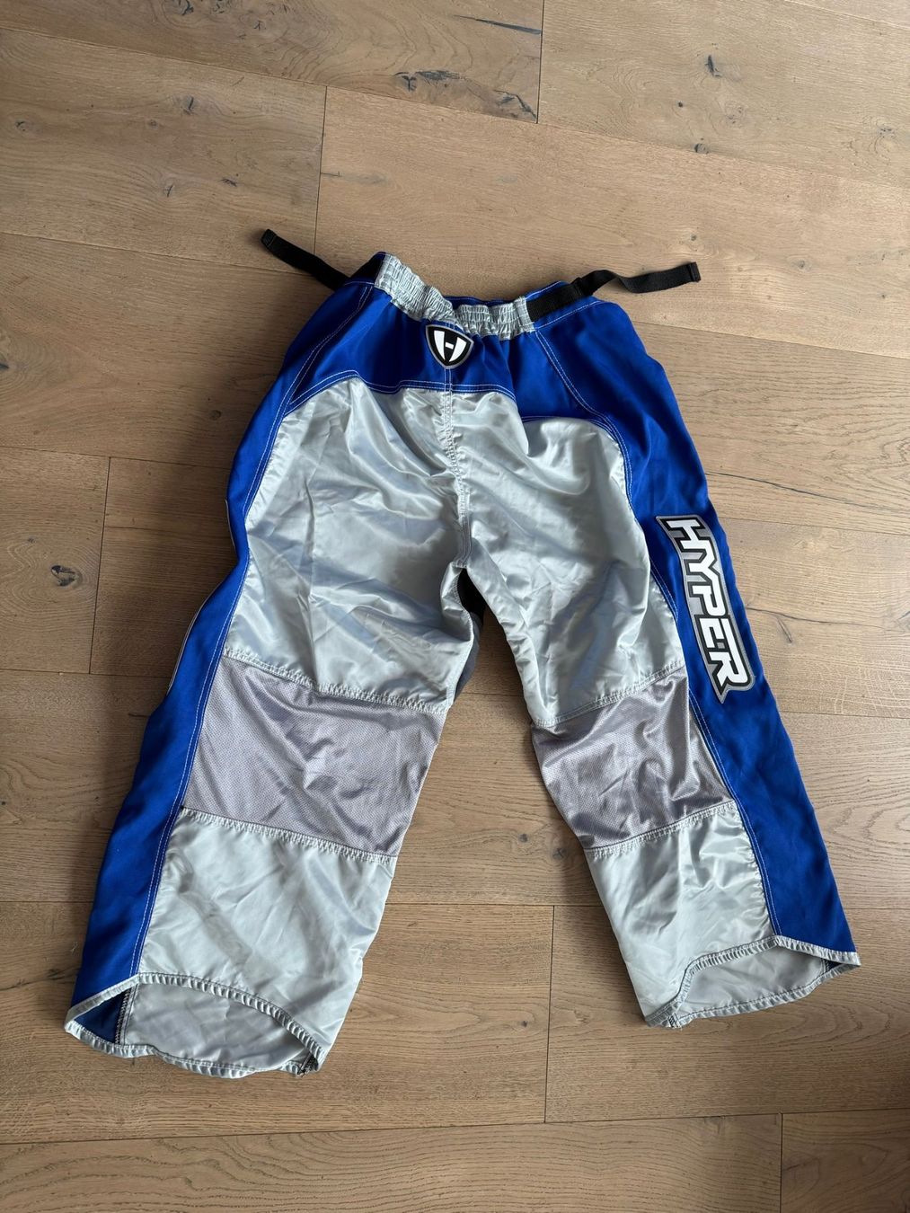 Pantaloni: Hyper Inlinehockey Hose, Gr. S/M, neu – Nuovo (secondo la descrizione) da Oberrüti venduto da Rubt 1
