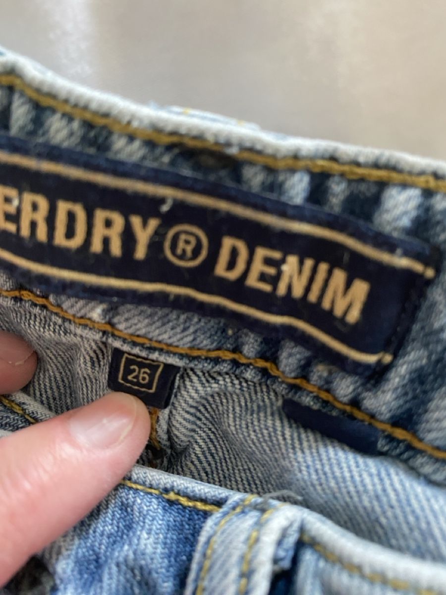 Superdry Pantaloni: Jeansshorts Superdry – Usato da Reinach BL venduto da stutkir 1