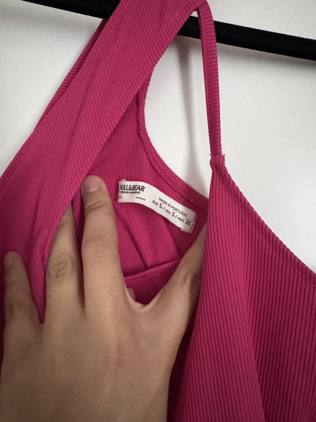 Pull&Bear Top: Pull&Bear One-Shoulder Ripp-Top pink, Gr. S – Usato da Zürich venduto da flo_8yph 1
