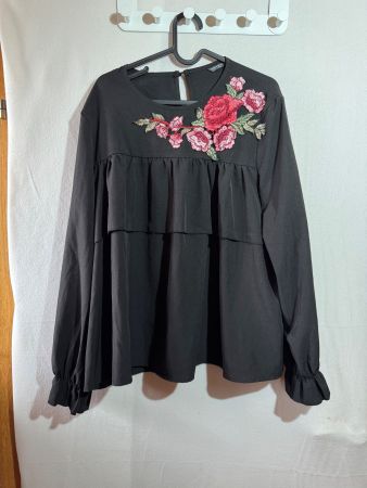 Schwarze Bluse mit Stickerei von Shein Gr. XL