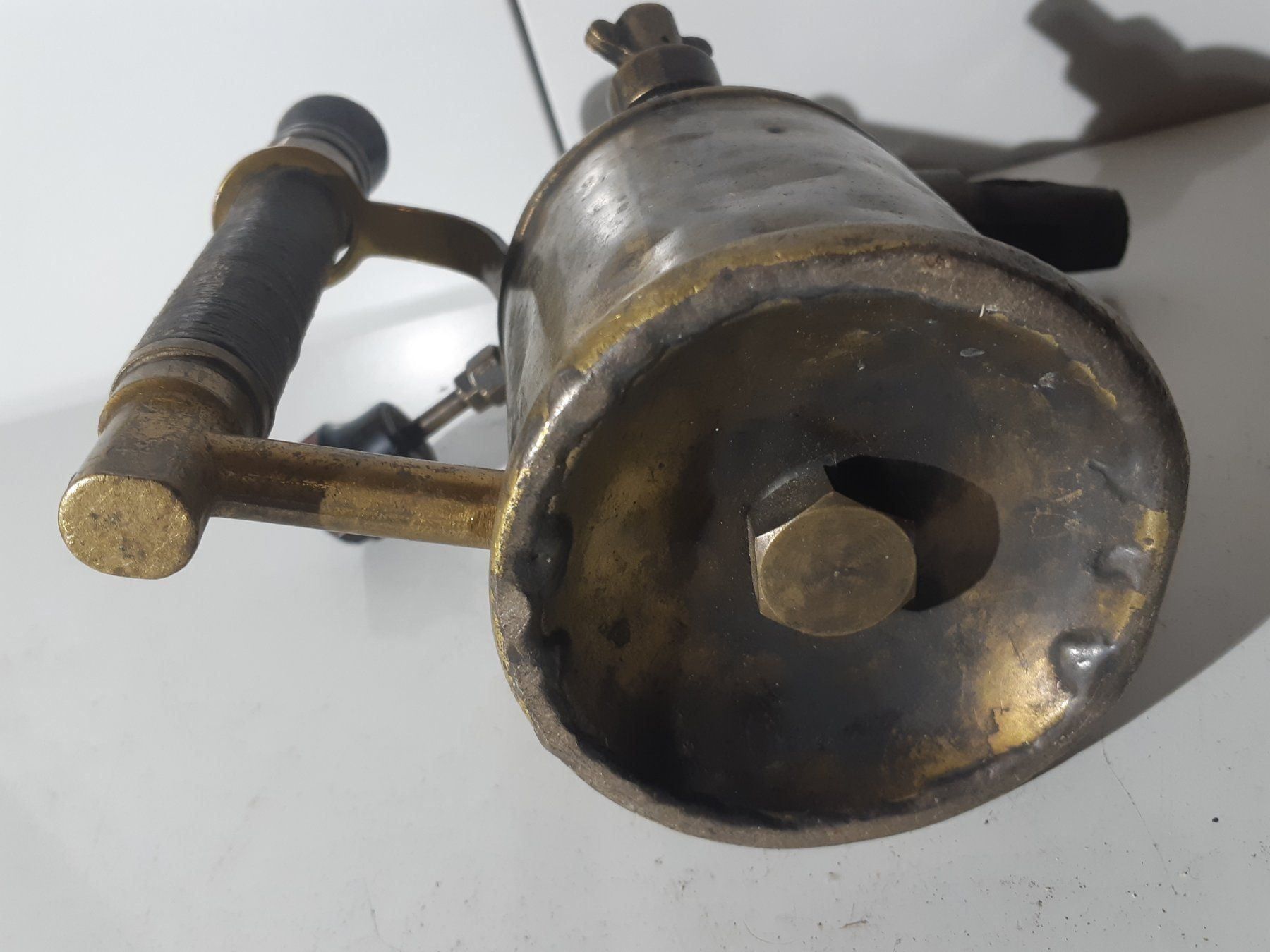 Tutti gli attrezzi: Antiker Petrol/Ölbrenner – Usato da Grindelwald venduto da carro5 8