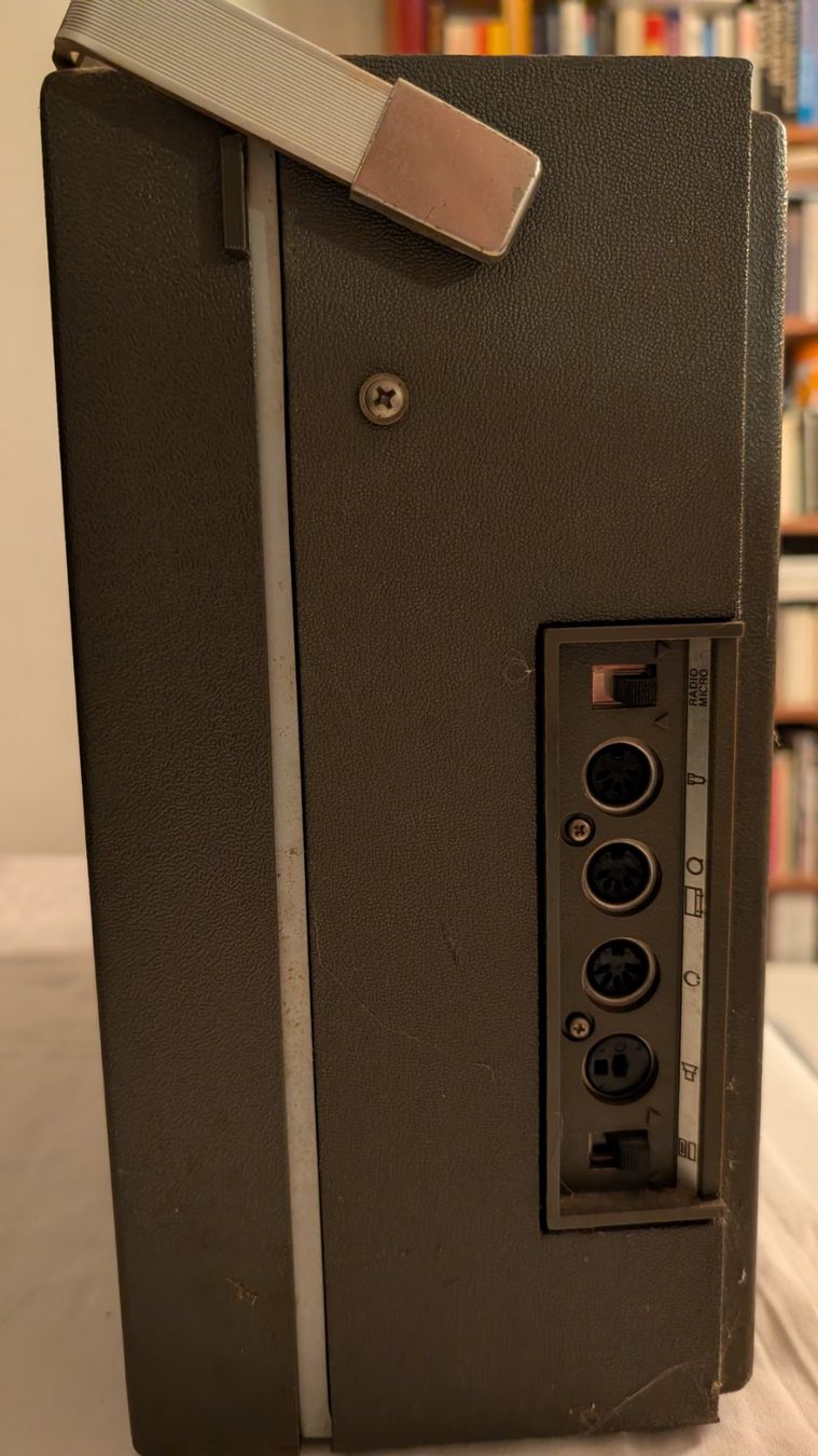 Telefunken Bandmaschinen: Telefunken Magnetophon 203 – Gebraucht aus Kastanienbaum von kr.arch 6