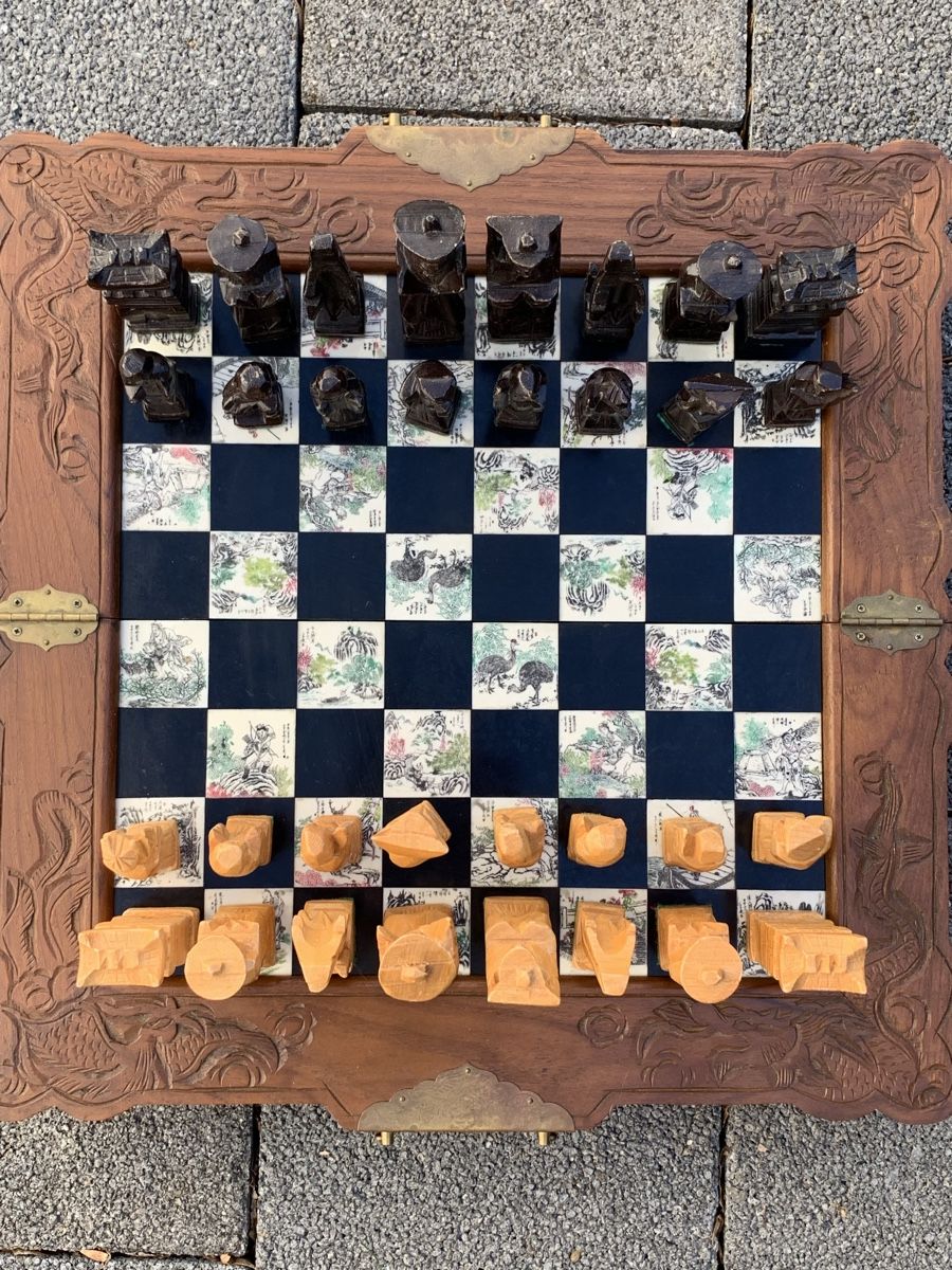 Giochi: Schachbrett mit Figuren  – Usato da Wangen b. Olten venduto da Finolino28 1