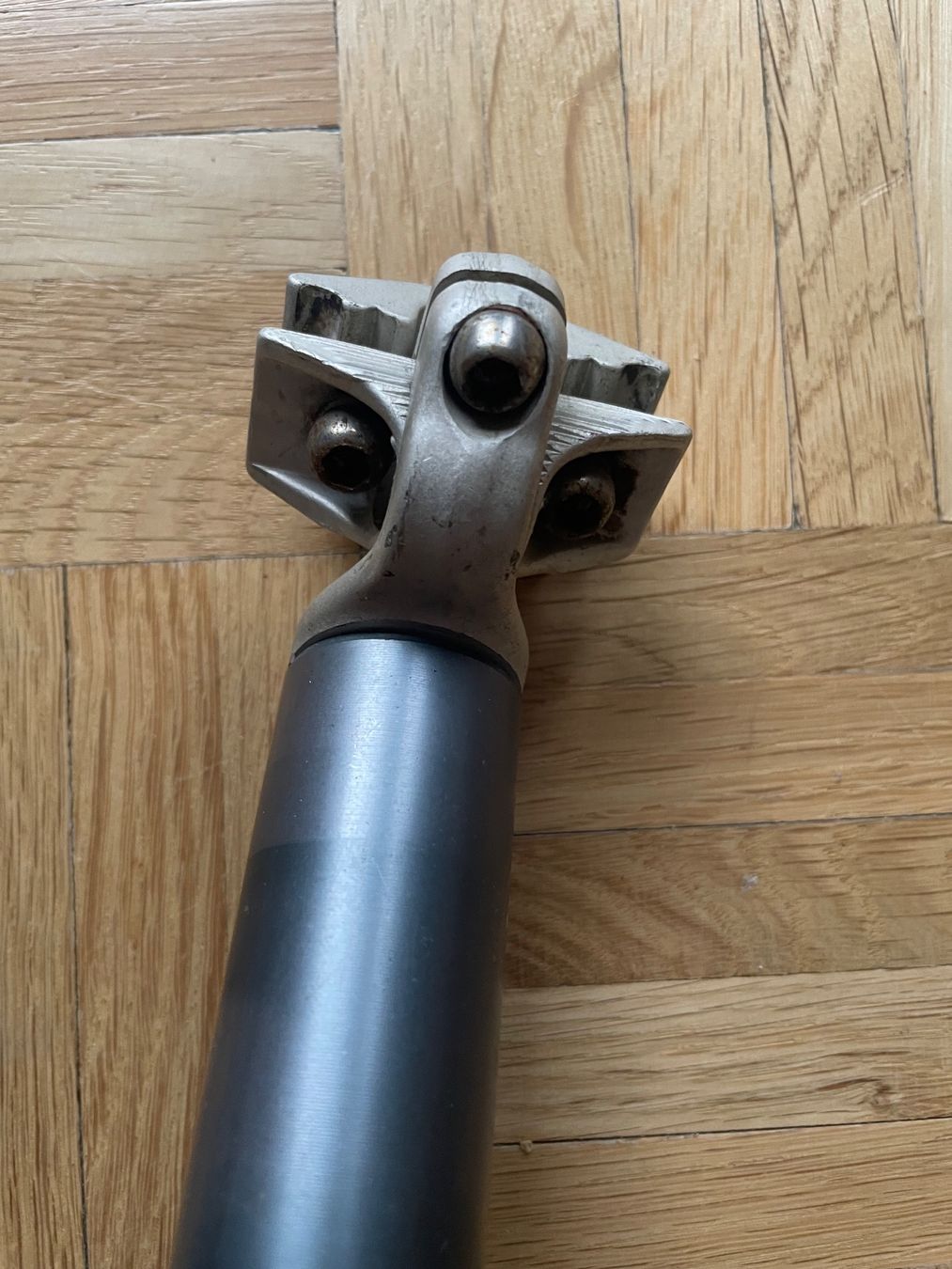 Avid Pezzi di ricambio: Sattelstütze - Tige de selle – Usato da Biel/Bienne venduto da Garum 2