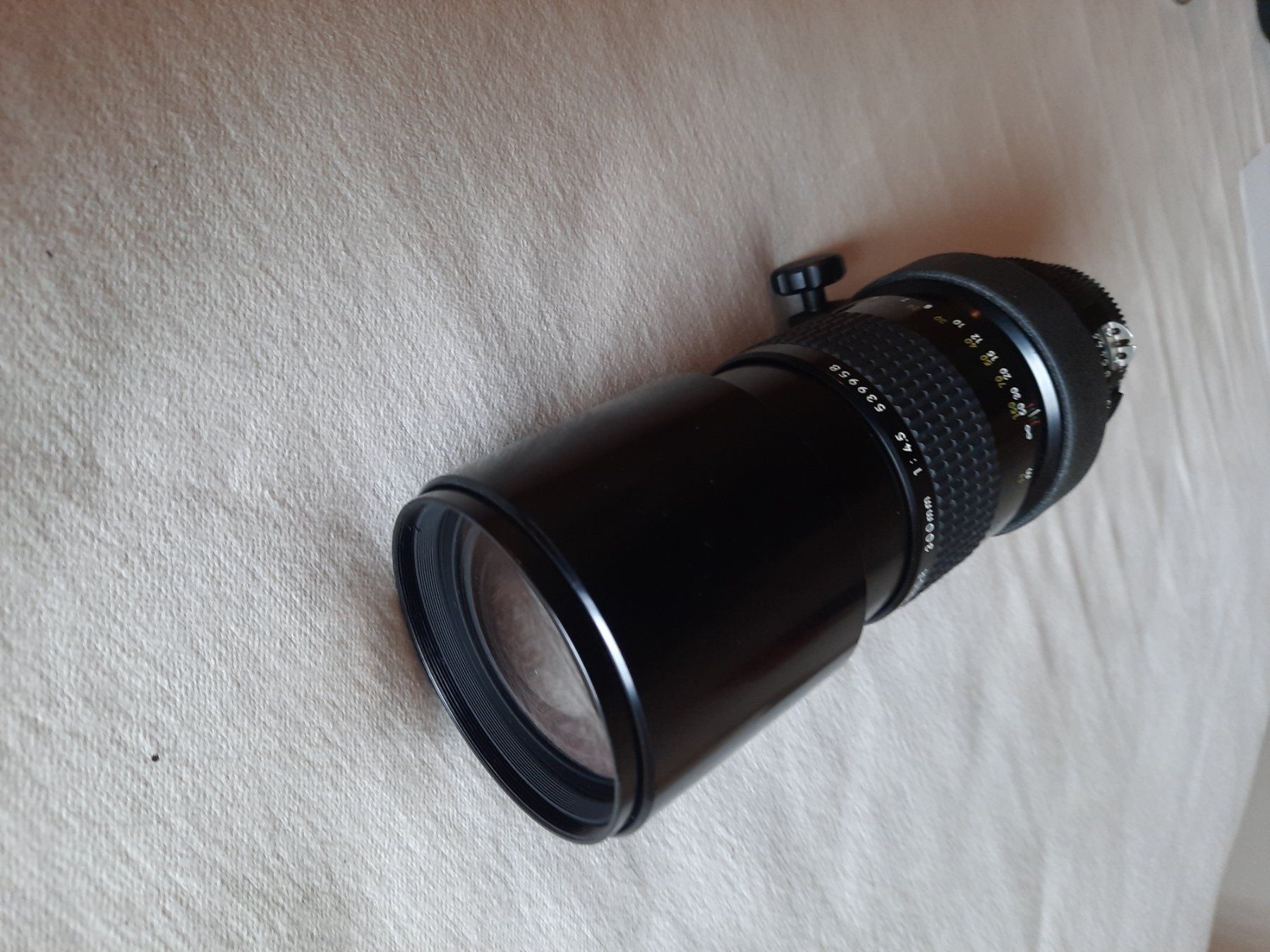 Nikkor Objektive: Objectif Nikkor 300mm – Gebraucht aus Lausanne von mpv_lh5q 1