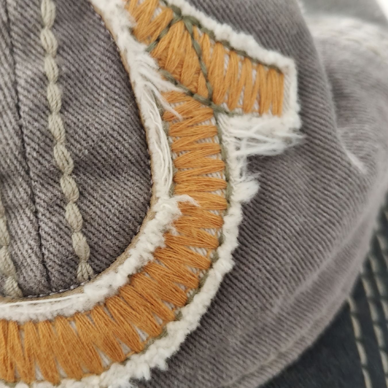 True Religion Copricapi, berretti & cappellini: True Religion Baseball Cap Distressed Grey Orange  – Nuovo e nell'imballaggio originale da Eysins venduto da kir_9kz8 4