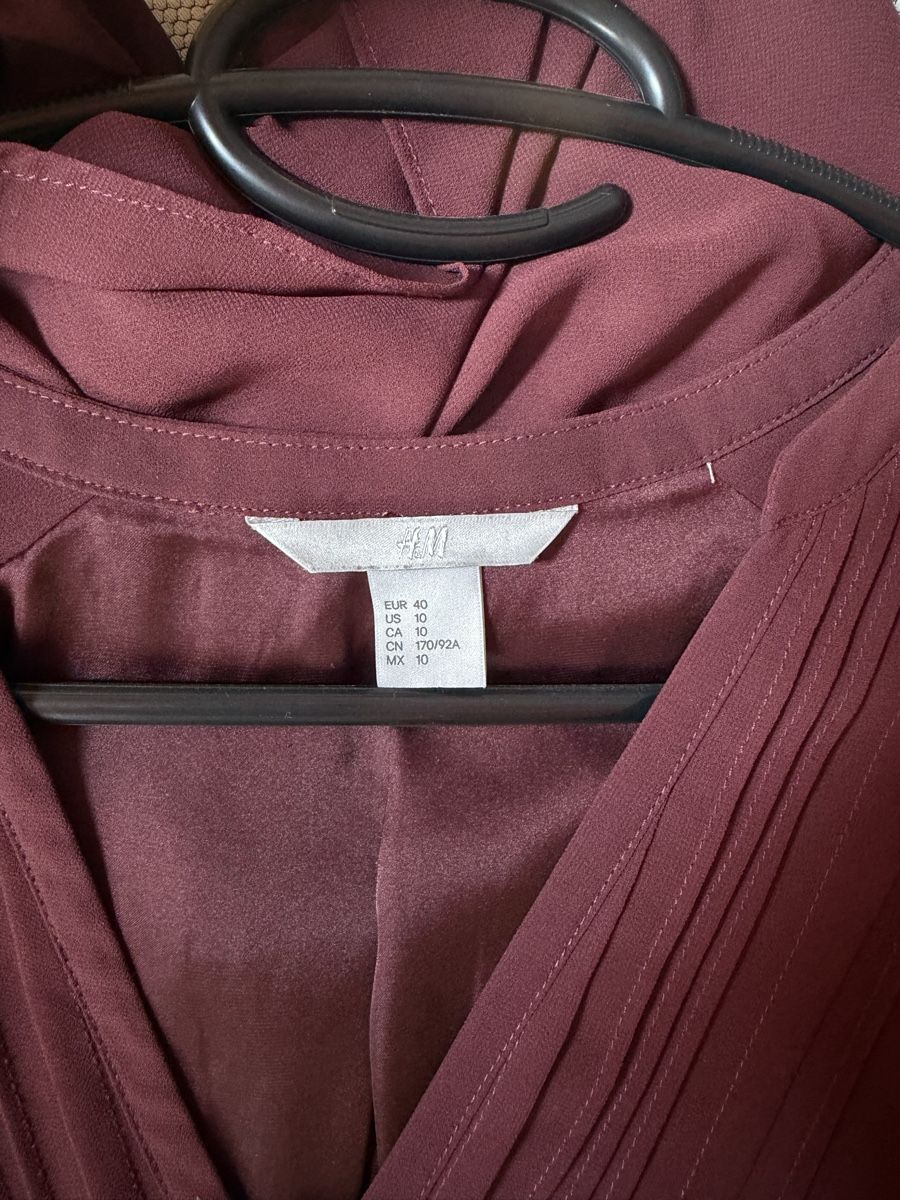 H&M Kleider: Robe d’été bordeau – Gebraucht aus Founex von Hyrienne 2