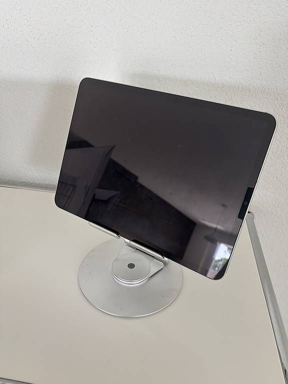 Altro per computer & reti: Tablet iPad Halter Ständer Silber – Usato da Zürich venduto da car_9sdb 4