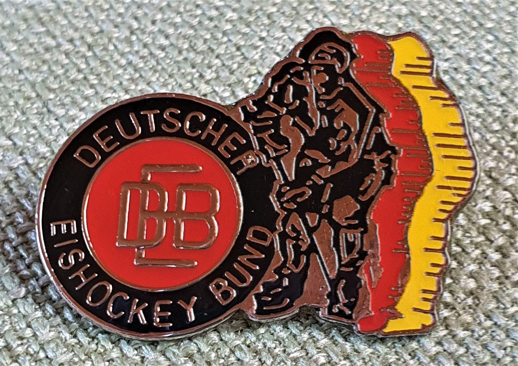 Placchette & Badge: C179 - Pin DEB Deutscher Eishockey Bund – Usato da Reinach BL venduto da Boston-Verkauf