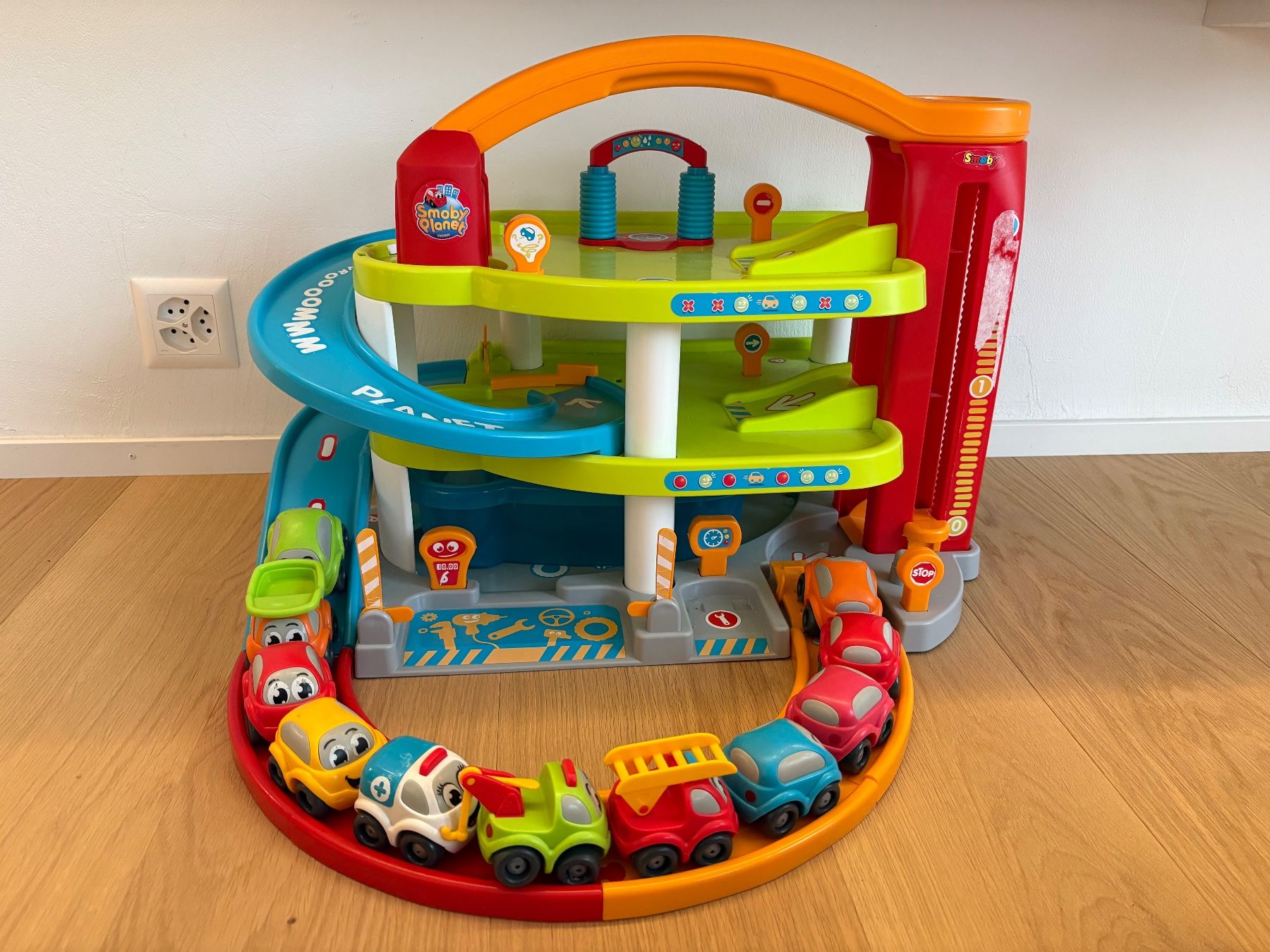 Smoby Giocattoli: Smoby planet vroom mit viele Autos – Usato da Bad Ragaz venduto da isa_r2x2 1