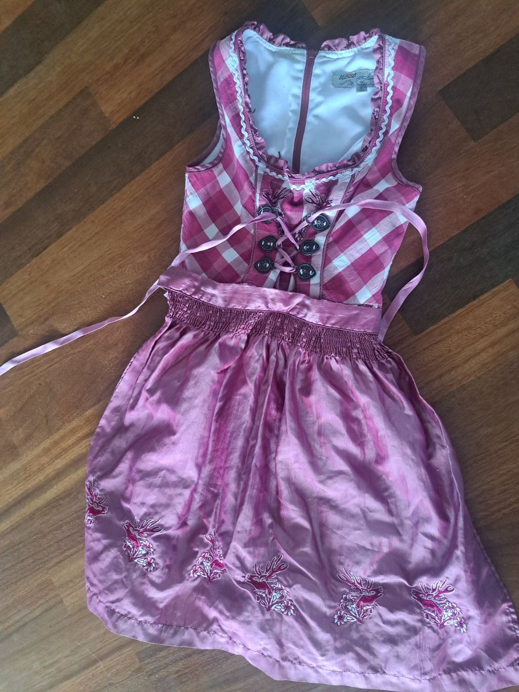 Vestiti & Gonne: Süsses Dirndl-Set Grösse 124 – Usato da Thun venduto da SiHoSt 1