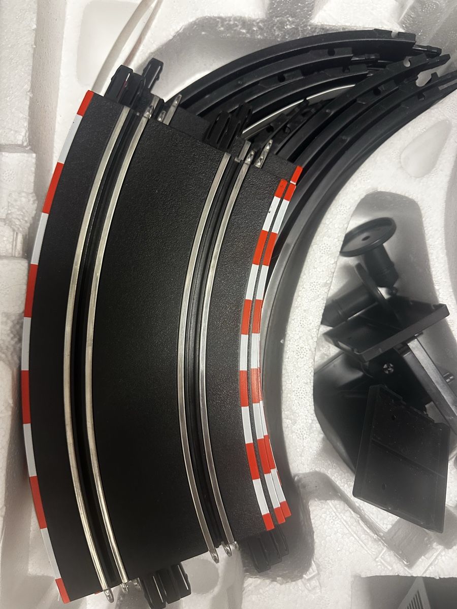 Carrera Rennbahnen: Carrera Rennbahn 🏎️ – Neu (gemäss Beschreibung) aus Zürich von liv03 5